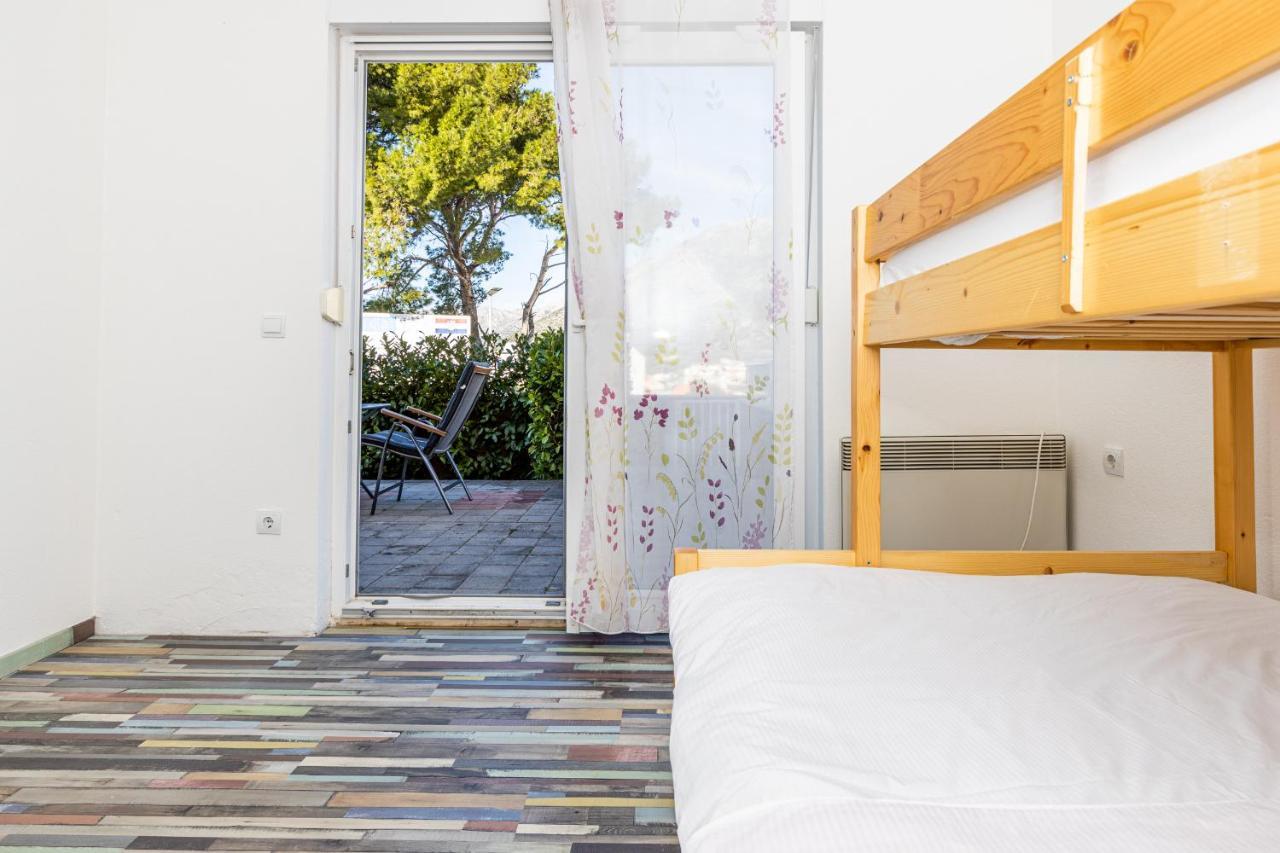 Spacious 2-Bedroom Apartment With Terrace And Parking ซัฟทัท ภายนอก รูปภาพ